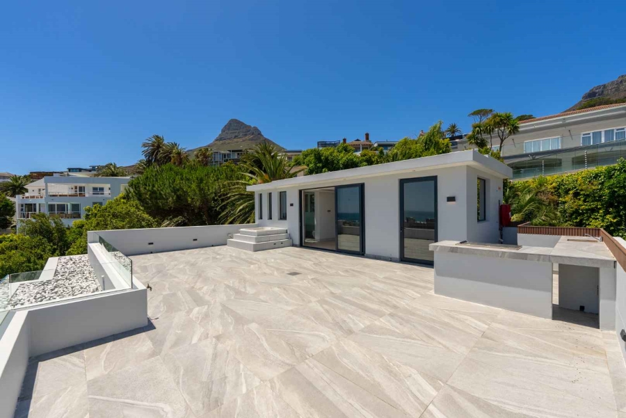 5 Bedroom Property for Sale in Camps Bay Western Cape